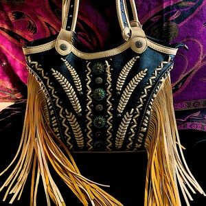 💠NWOT💠 Montana West Western Fringe Concho Shoulder Bag
